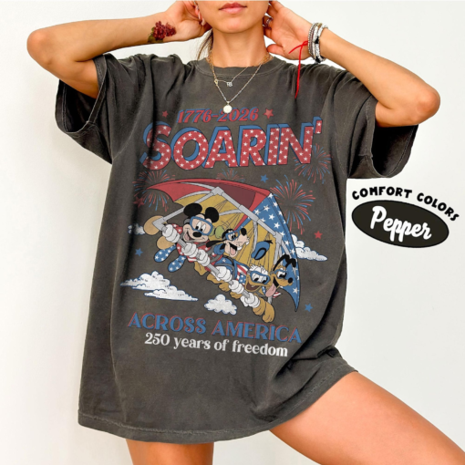 [FREE SHIPPING] Retro Soarin Across America Mickey and Friends Comfort Colors Shirt, USA 250th Anniversary Family Trip Outfit Gift 2026, Epcot Center Tee