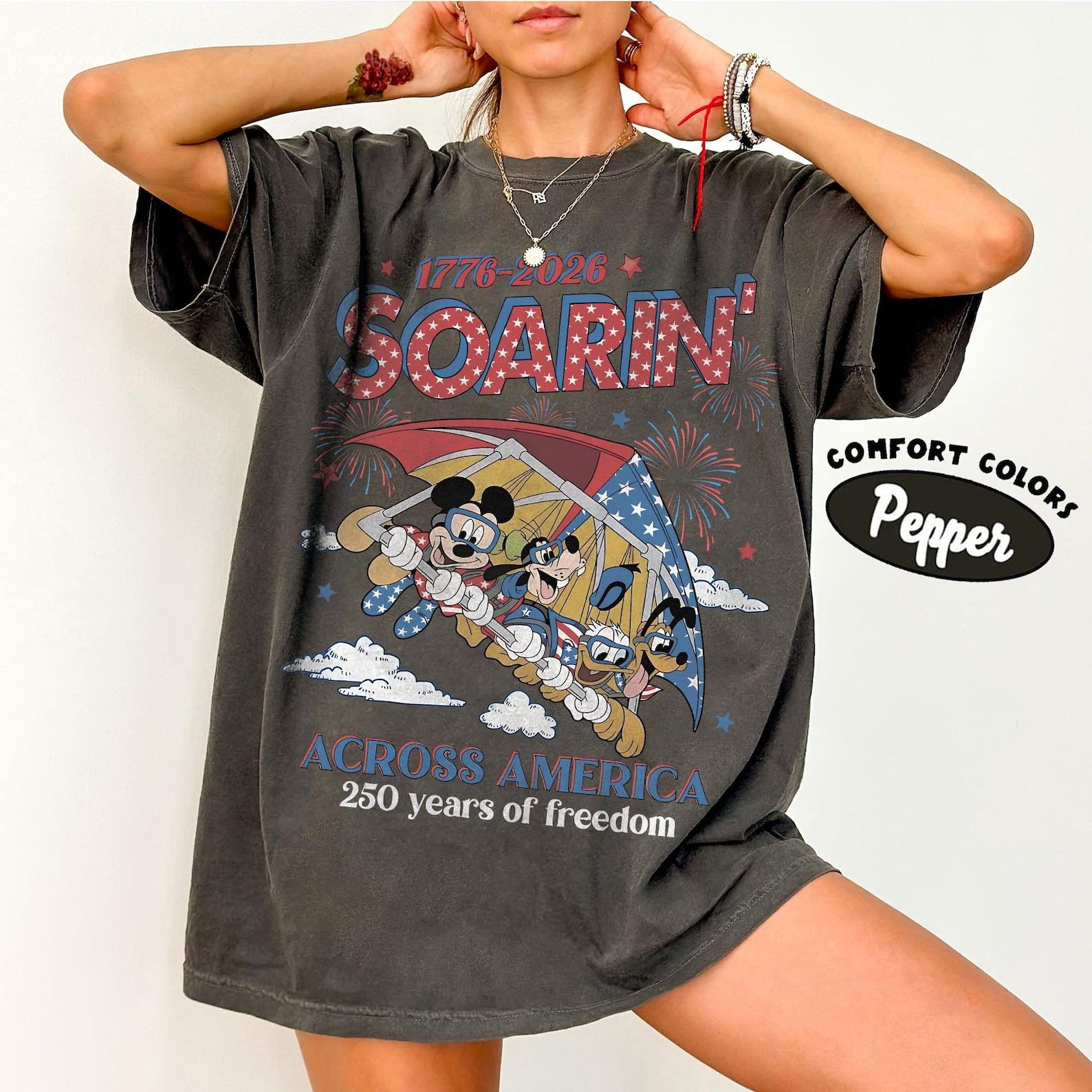 [FREE SHIPPING] Retro Soarin Across America Mickey and Friends Comfort Colors Shirt, USA 250th Anniversary Family Trip Outfit Gift 2026, Epcot Center Tee